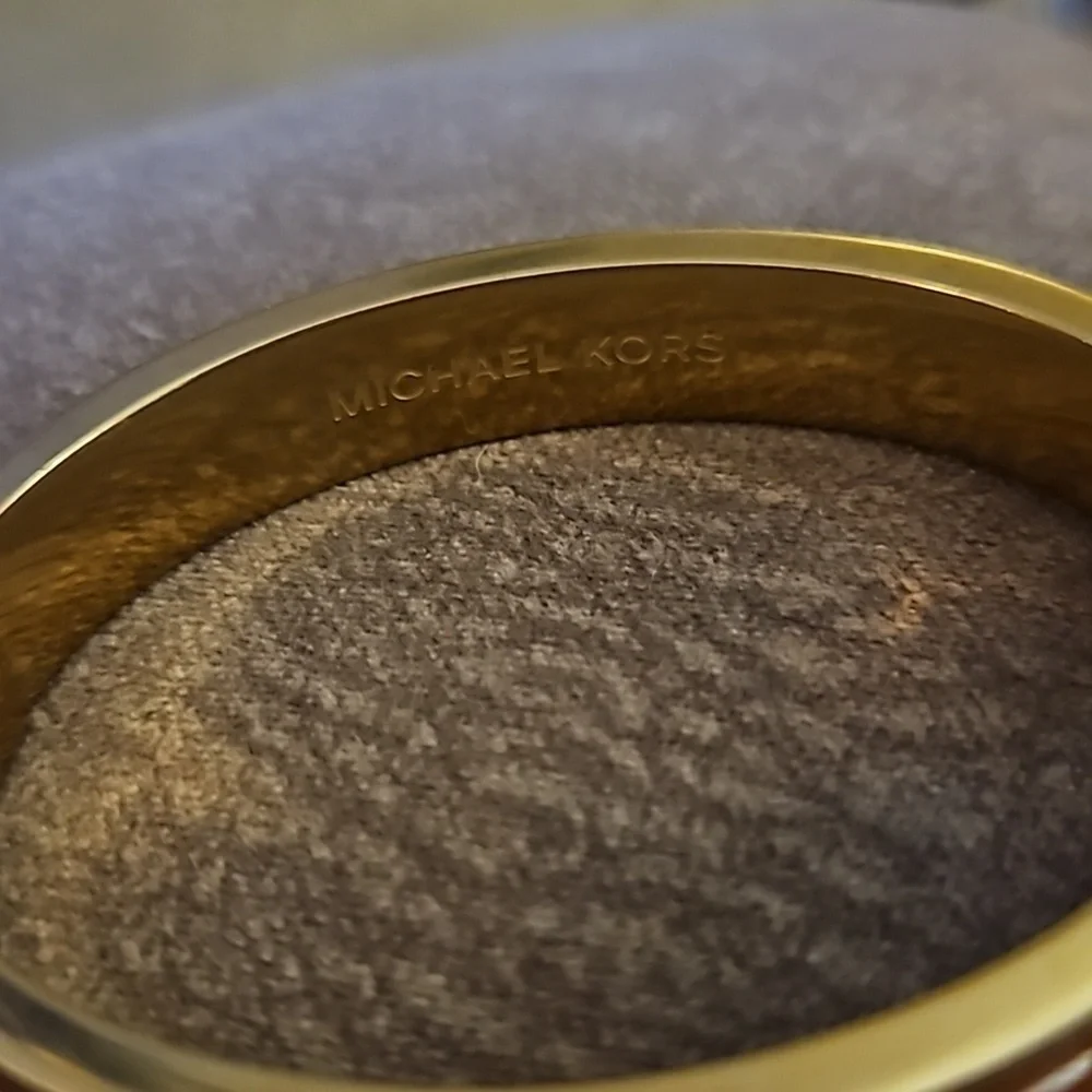 MICHAEL KORS Luggage Brown Leathet Bangle Clamper Bracelet MKJ2062